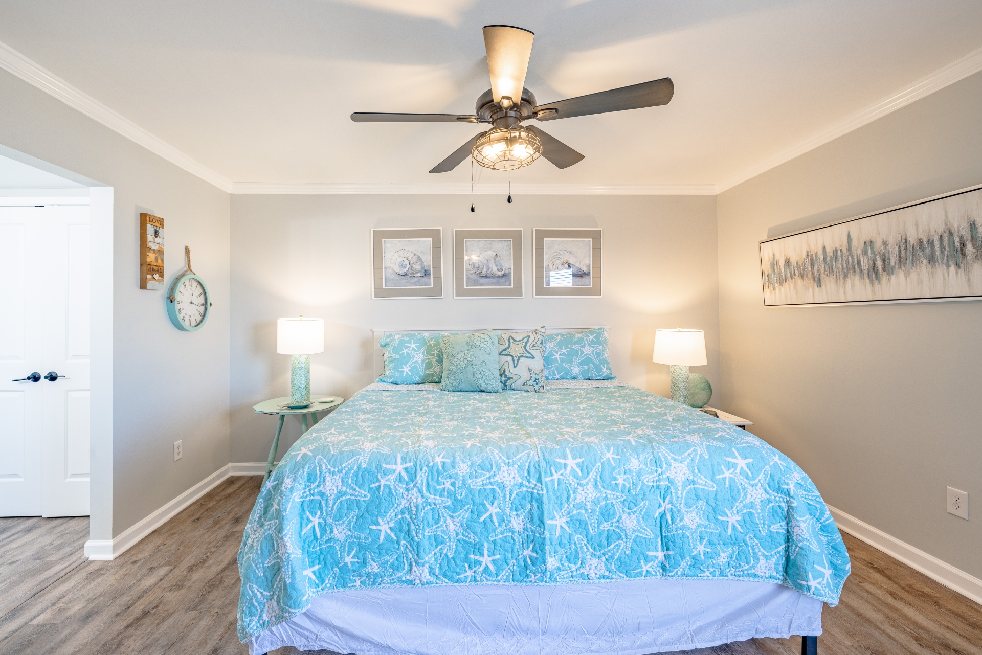 Master bedroom with king and ensuite bathroom