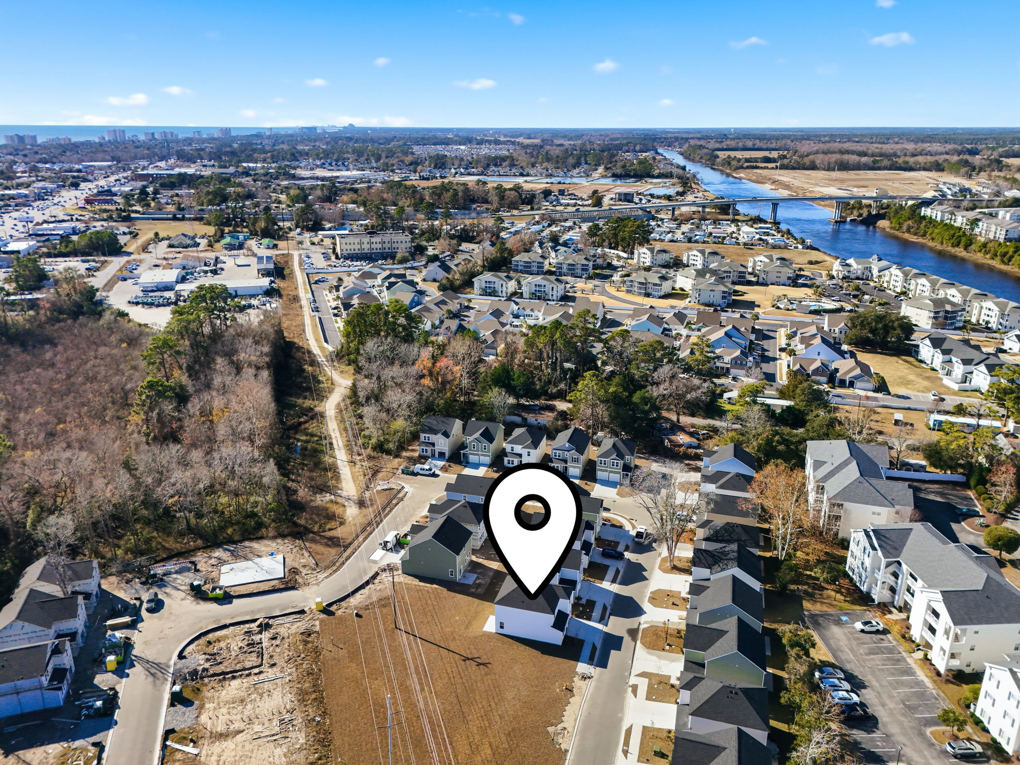 Located 1/4 mile from the intracoastal, 1/3 miles from the North Myrtle oceanfront and walking distance to Main Street, Starbucks and more.