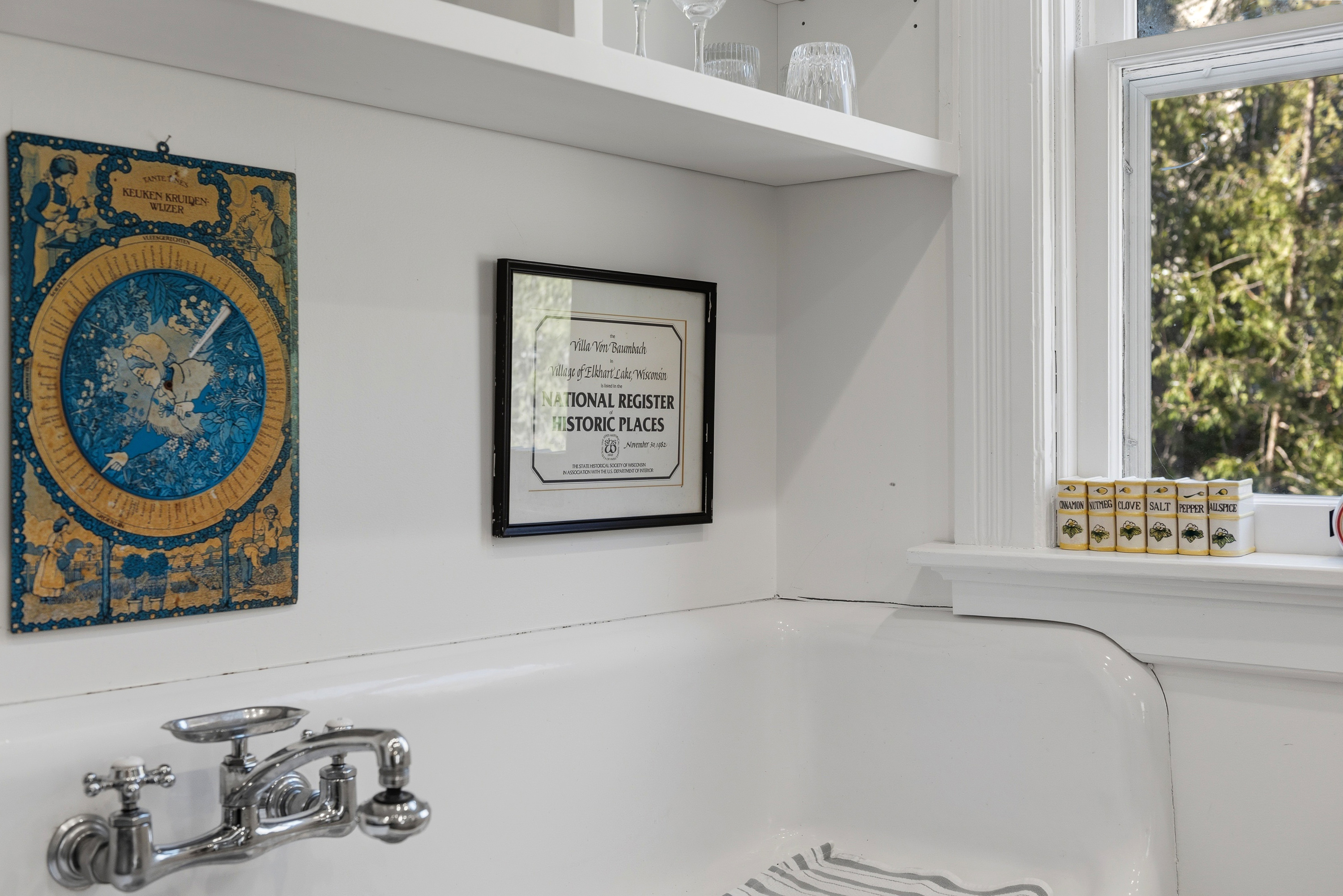 Farmhouse-style details add charm throughout the kitchen space