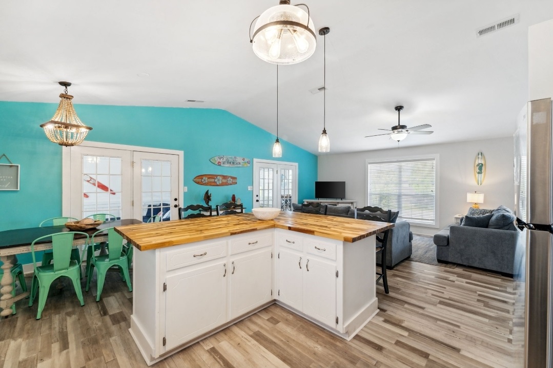 Get ready to gather around the kitchen island for a beach morning breakfast, sipping coffee, or just to hang with friends.