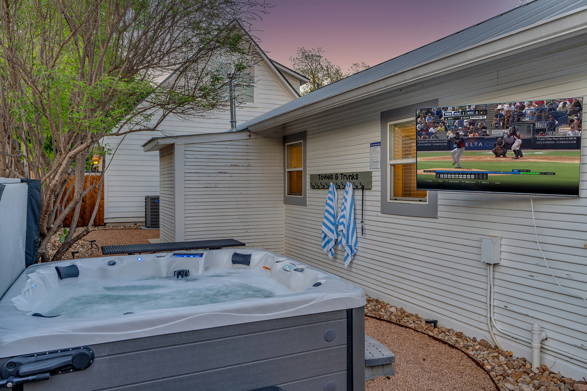 Soak in the hot tub, watch the big game, or simply unwind under the Texas sky.