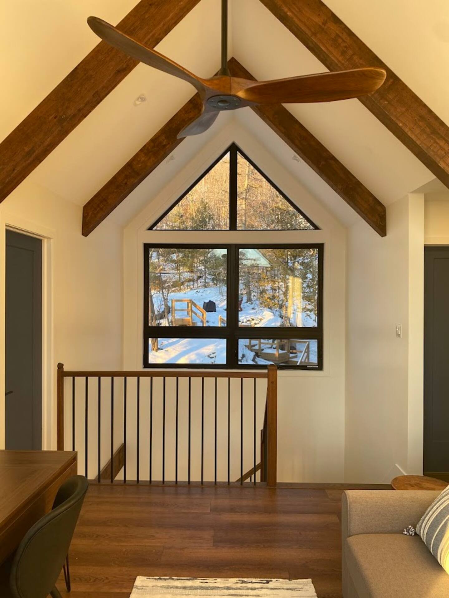 Upper level dedicated workspace