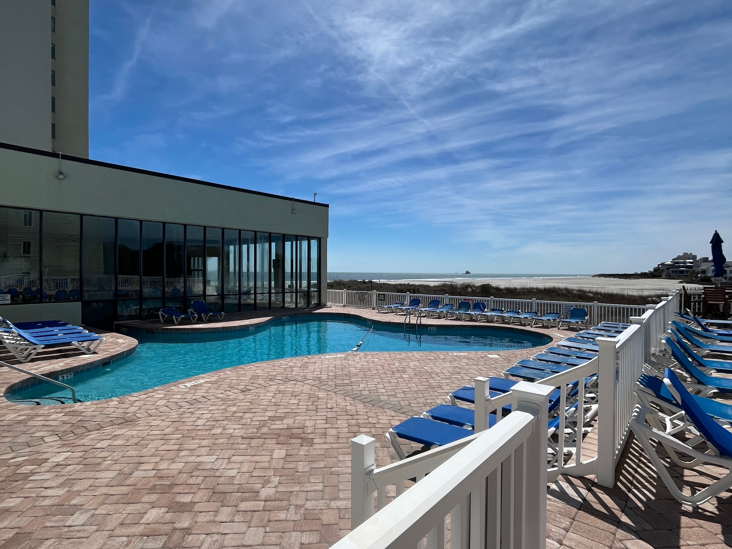 Outdoor/Indoor Pool Deck