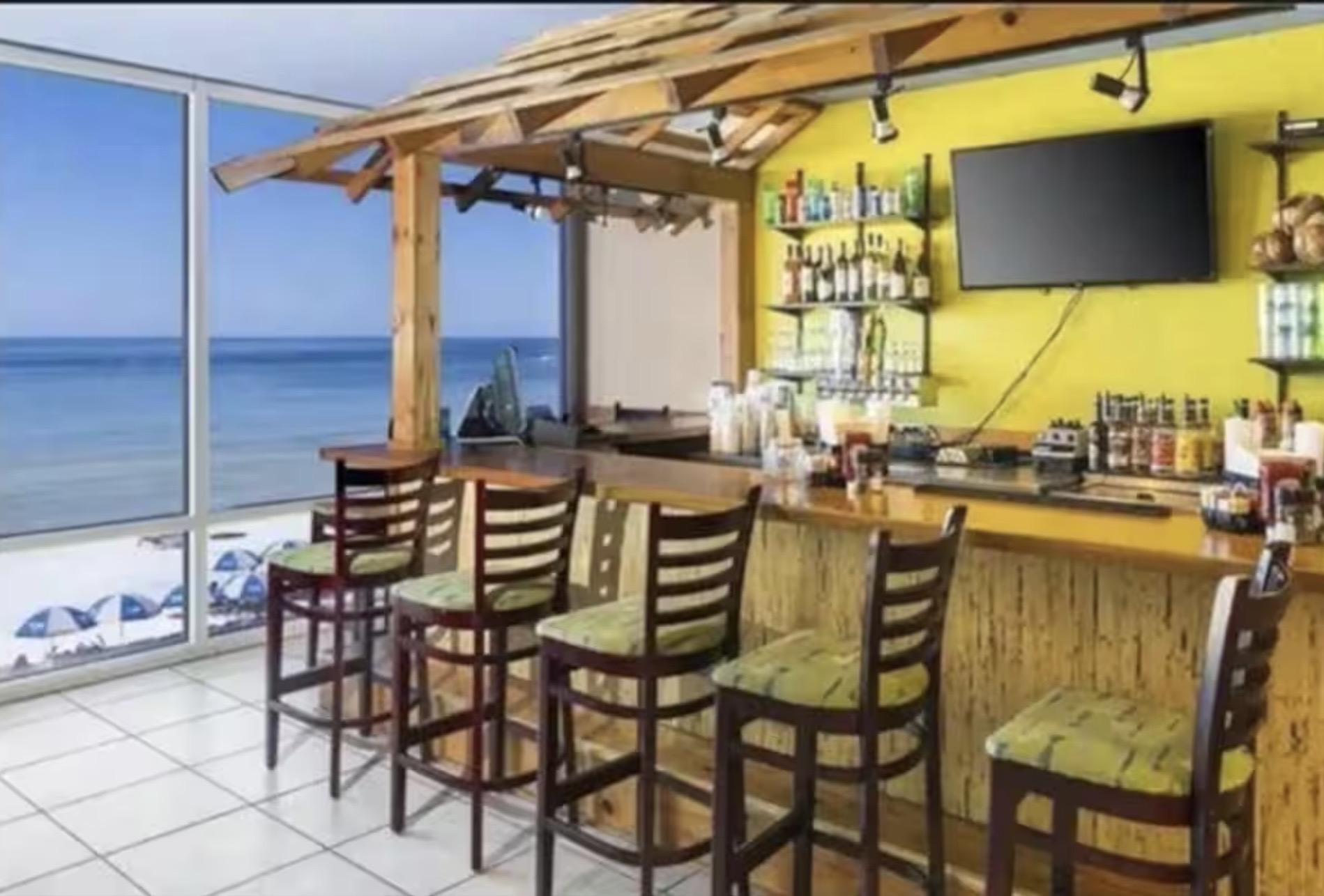 Full Bar
