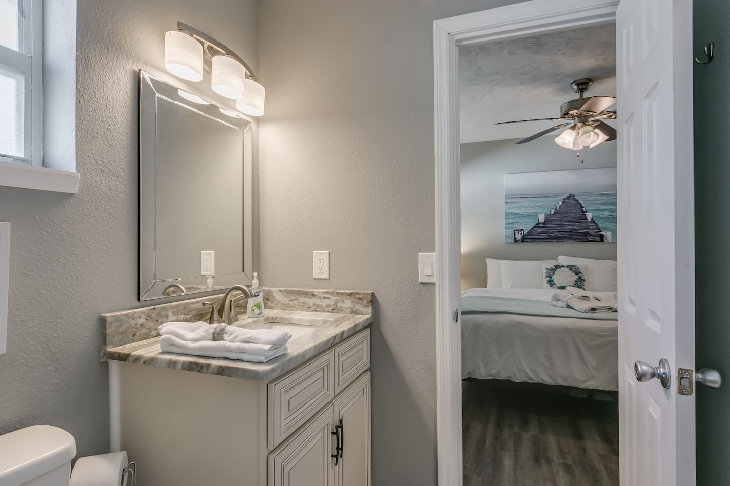 Jack & Jill Bathroom (Directly connects to King Bedroom #3 and King Bedroom #4)