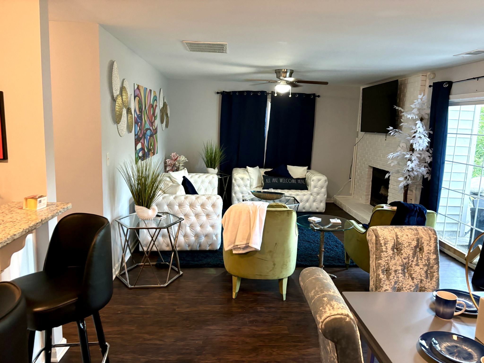 Charming Downtown Escape With Modern Comforts - Cozy Retreat - Gainesville, GA