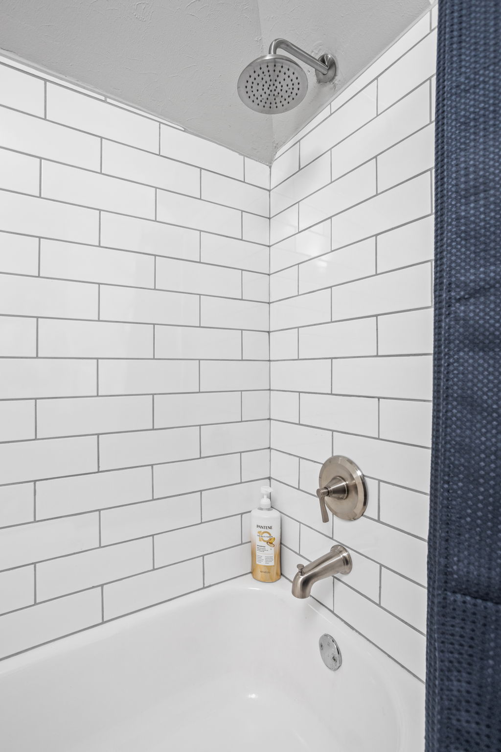 Prepare and unwind in the full bathroom.