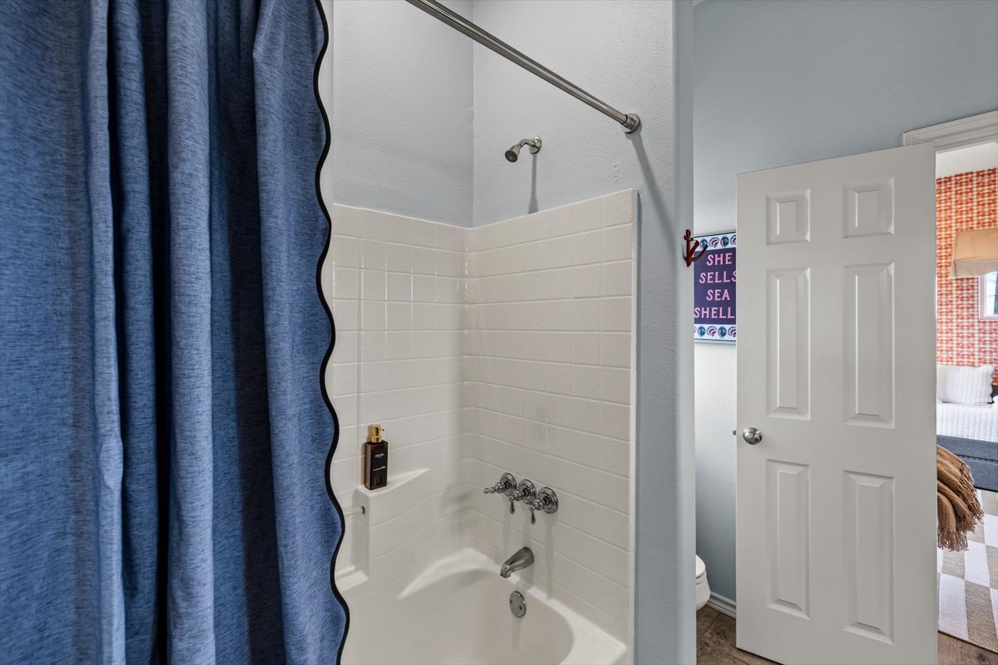 Tub and shower combo makes cleaning up easy for all