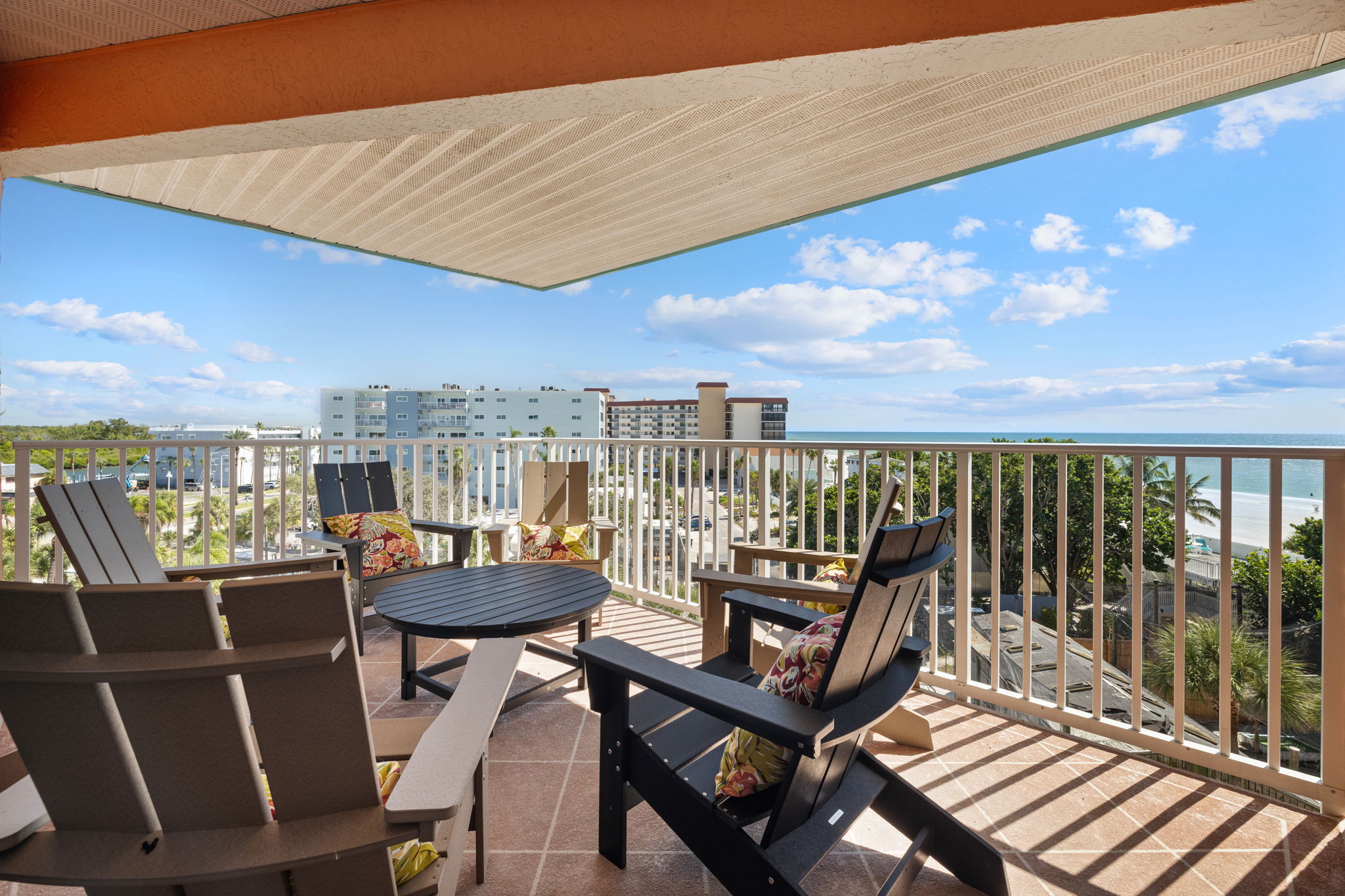 Massive balcony with panoramic views of the Gulf of Mexico