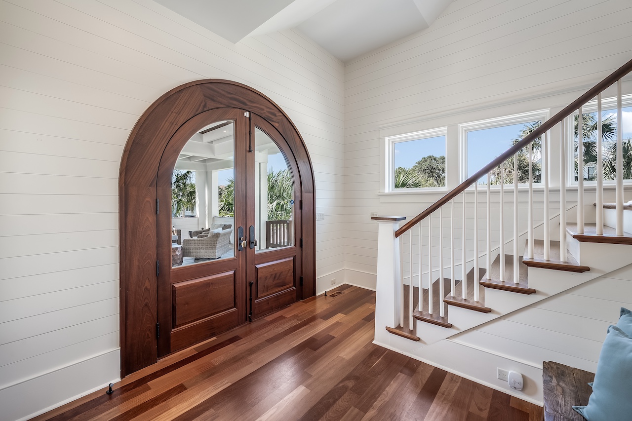 Front entrance Shore Thing | 4001 Palm Blvd | Isle of Palms, SC | IOP Escapes