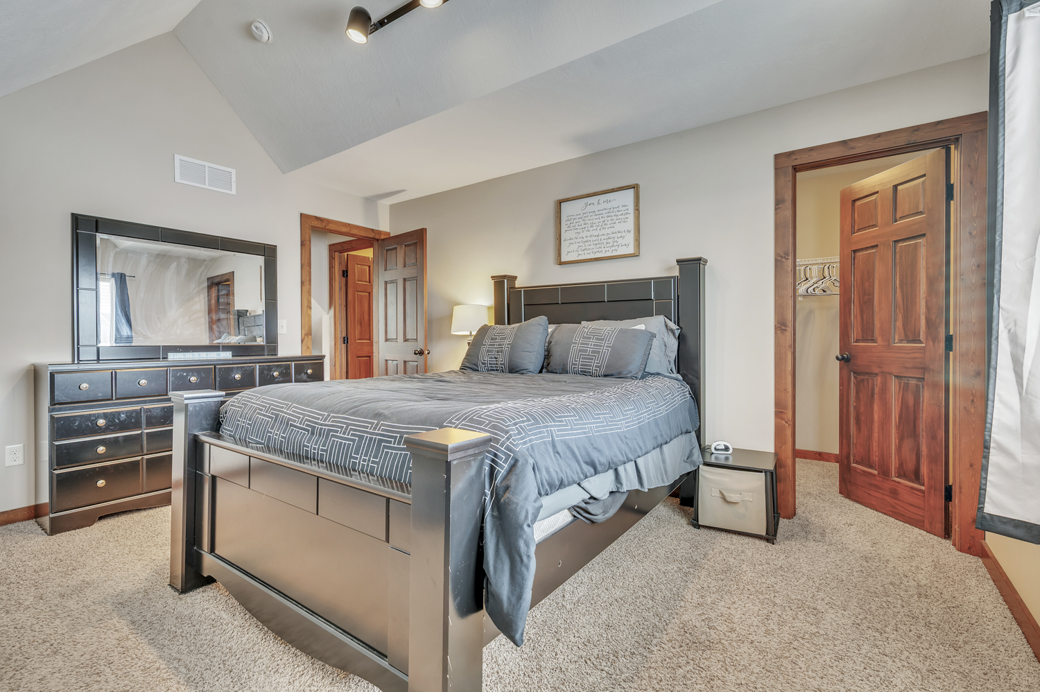 Bedroom in loft area