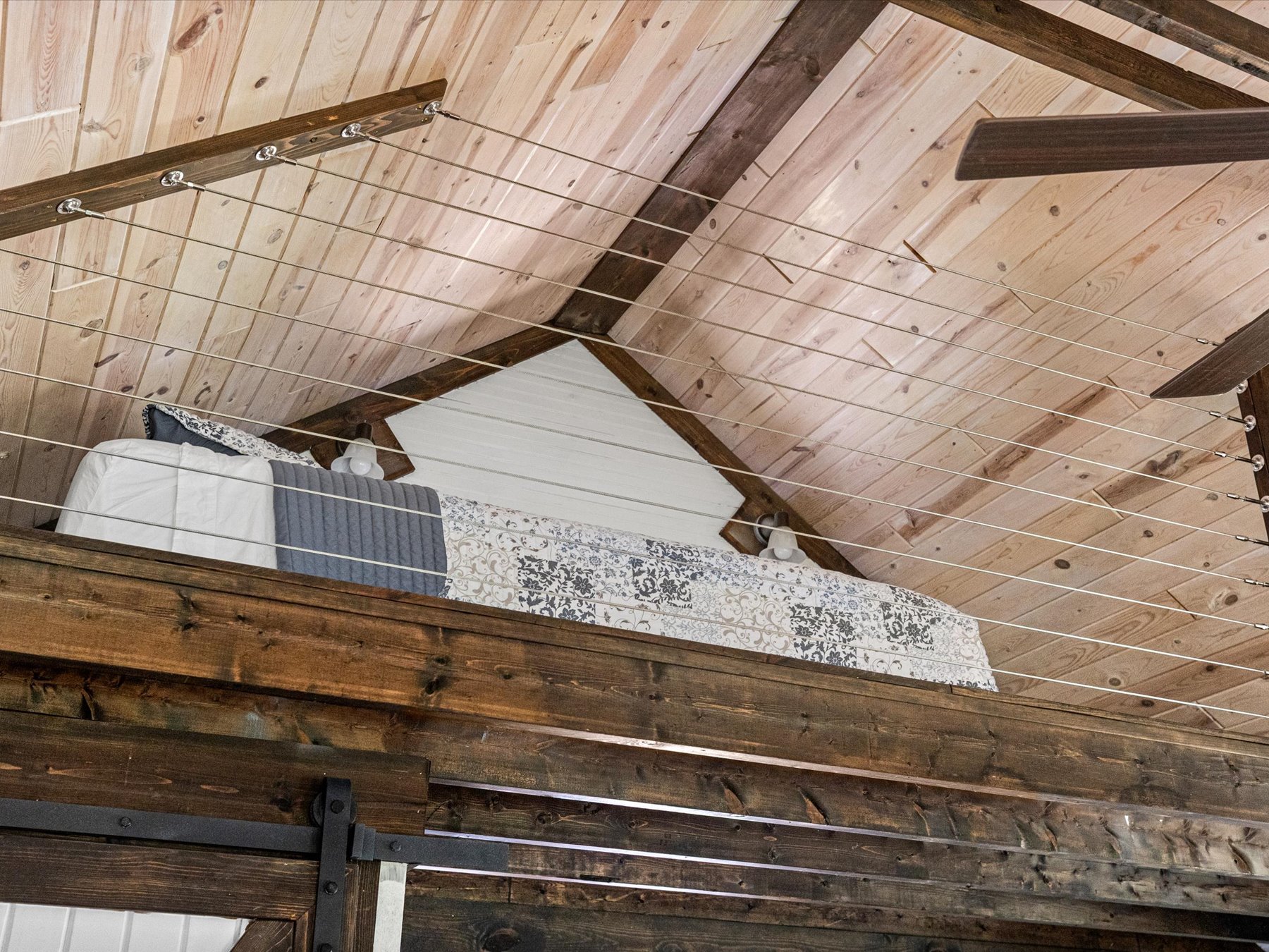 loft w/twin bed