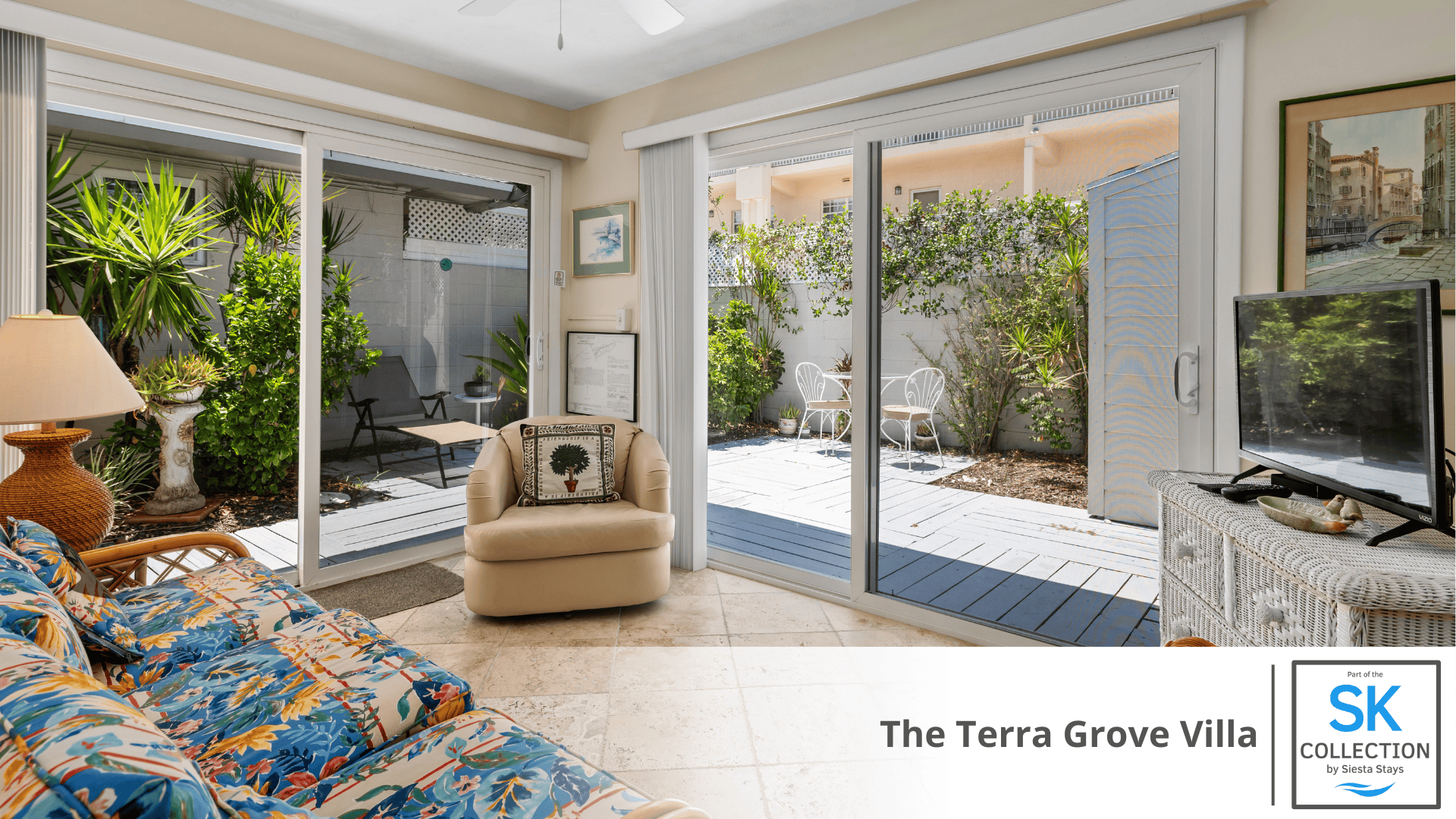 Sunroom w/TV