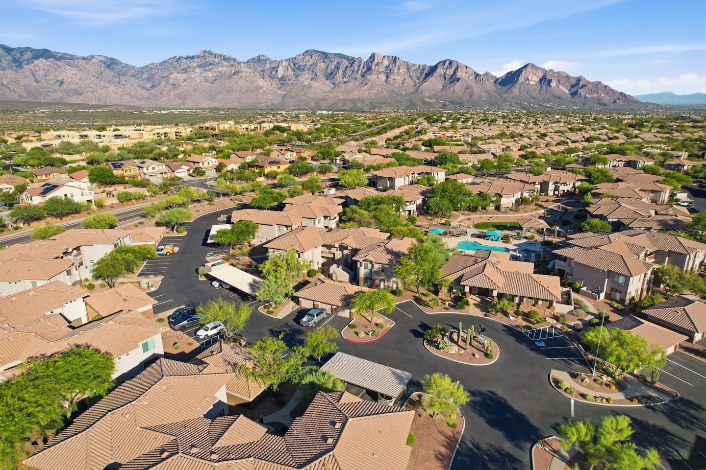 Luxury Resort Community in Oro Valley, minutes from national parks, world-class hiking and bike trails