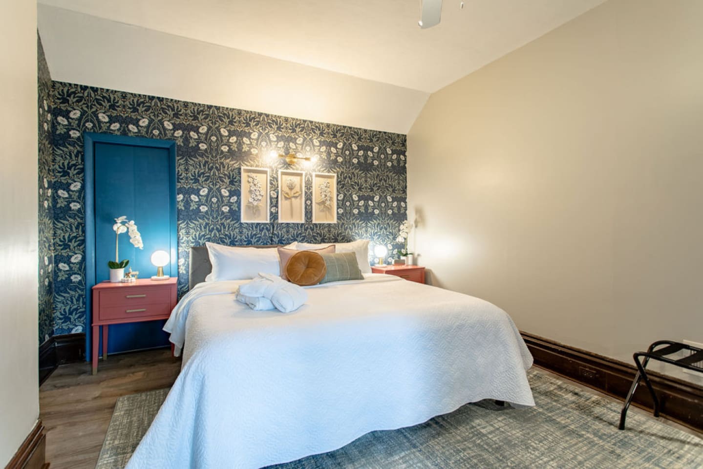 Cozy bedroom featuring a comfortable bed with soft linens, creating a peaceful retreat for a restful night’s sleep.