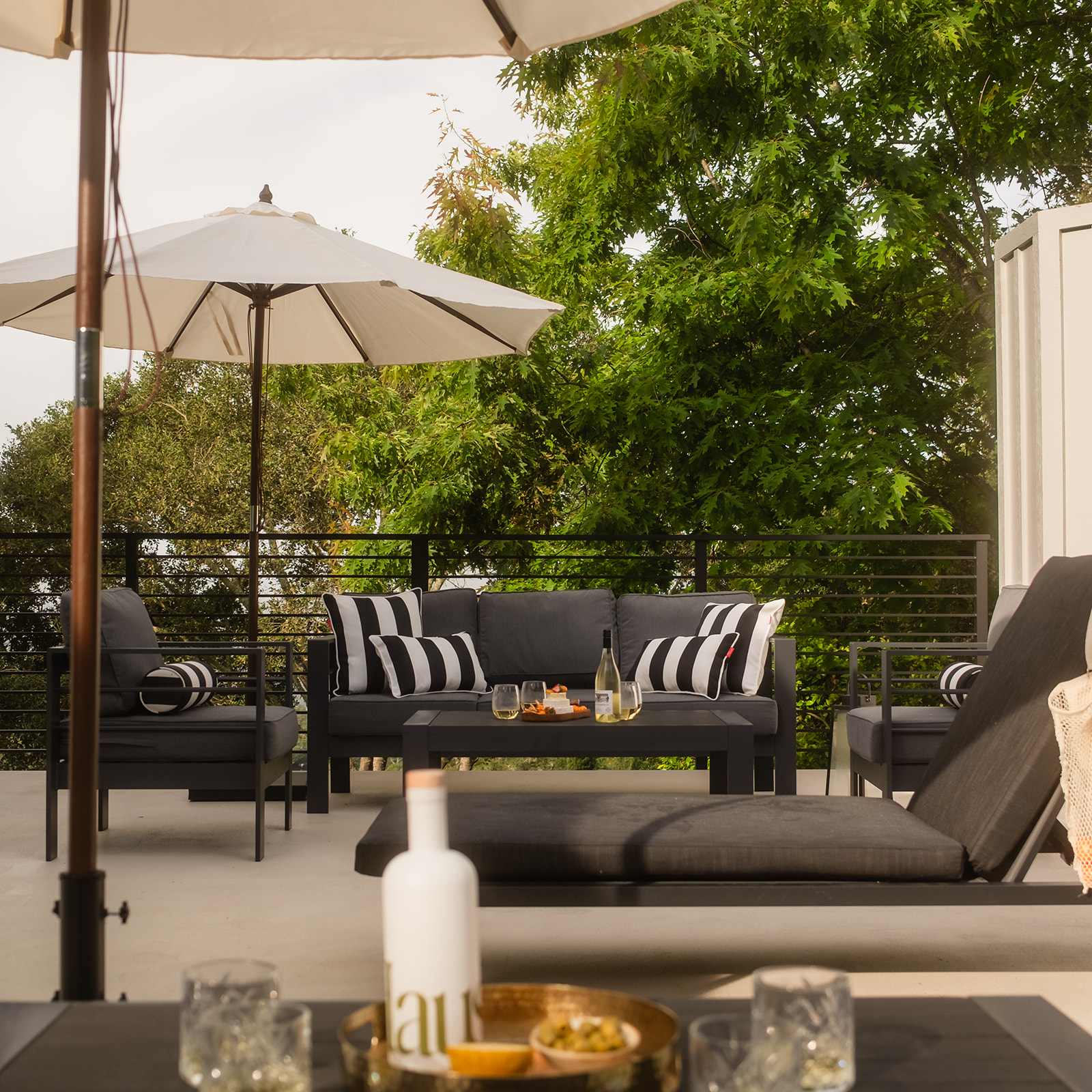 Roof Top Sun Deck for Entertaining or Relaxing