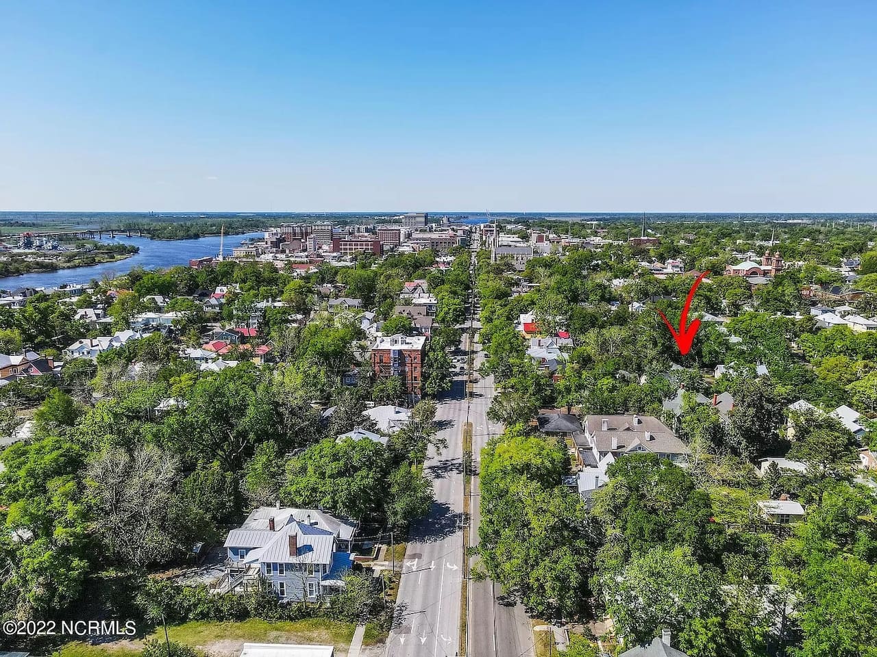 Perfectly tucked away in a safe, quiet area with the friendliest neighbors. You will immediately fall in love and feel at home. 