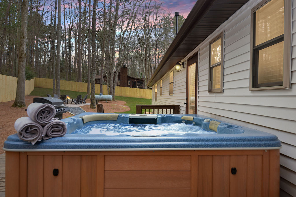 Your Six Person Hot Tub Awaits @Wilderness Lodge Blue Ridge