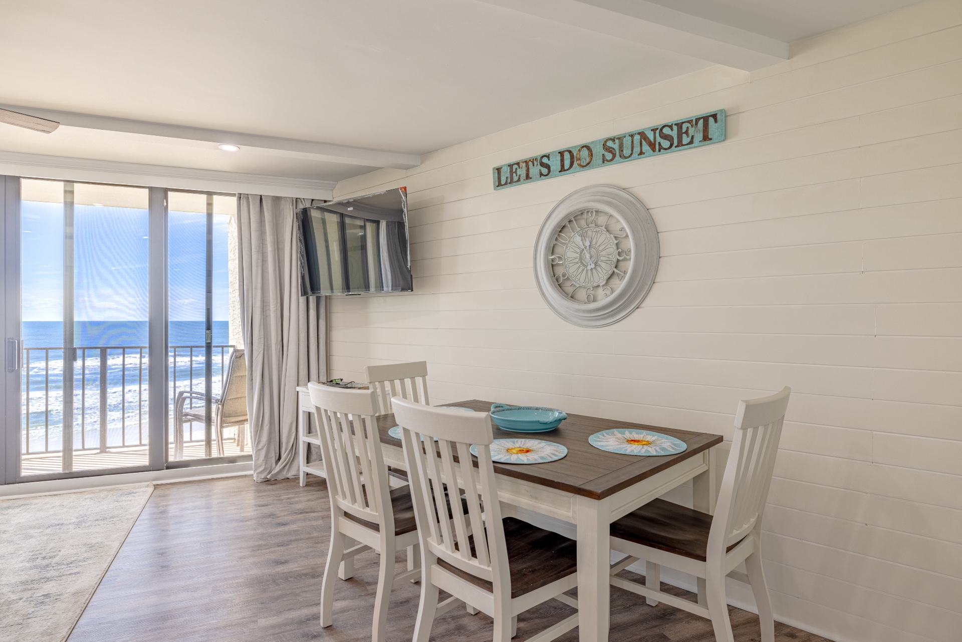 Living area dining table