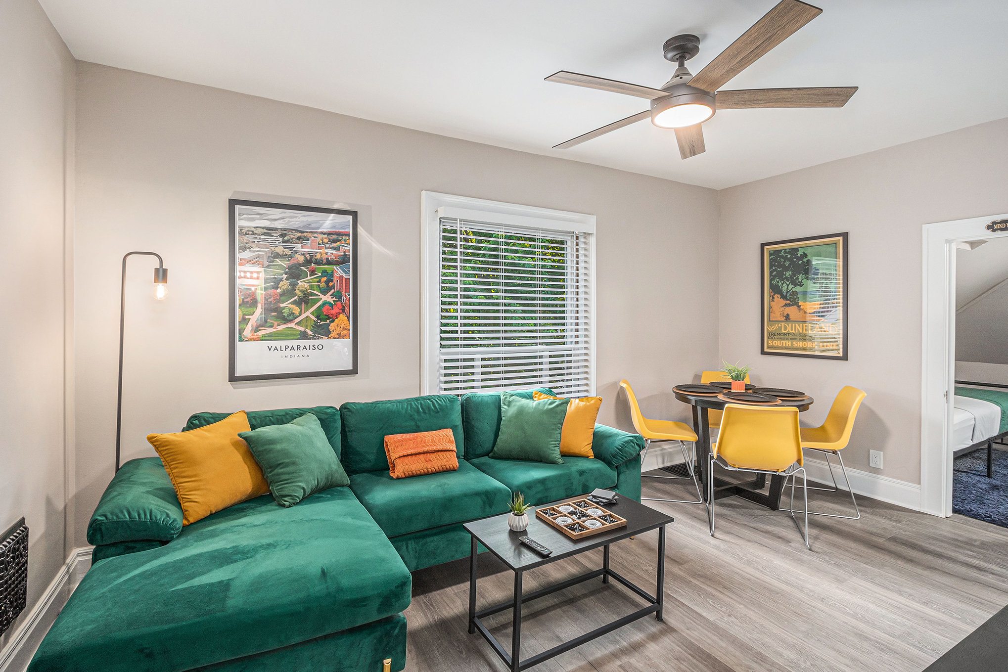 Stylish Stay, Apartment 2N. Downtown Cozy Quarters — Valparaiso, Indiana — vacation rental