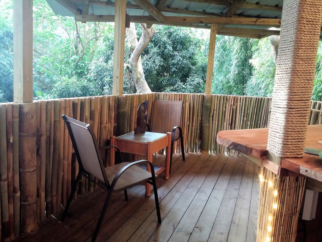 Living space on the upper deck