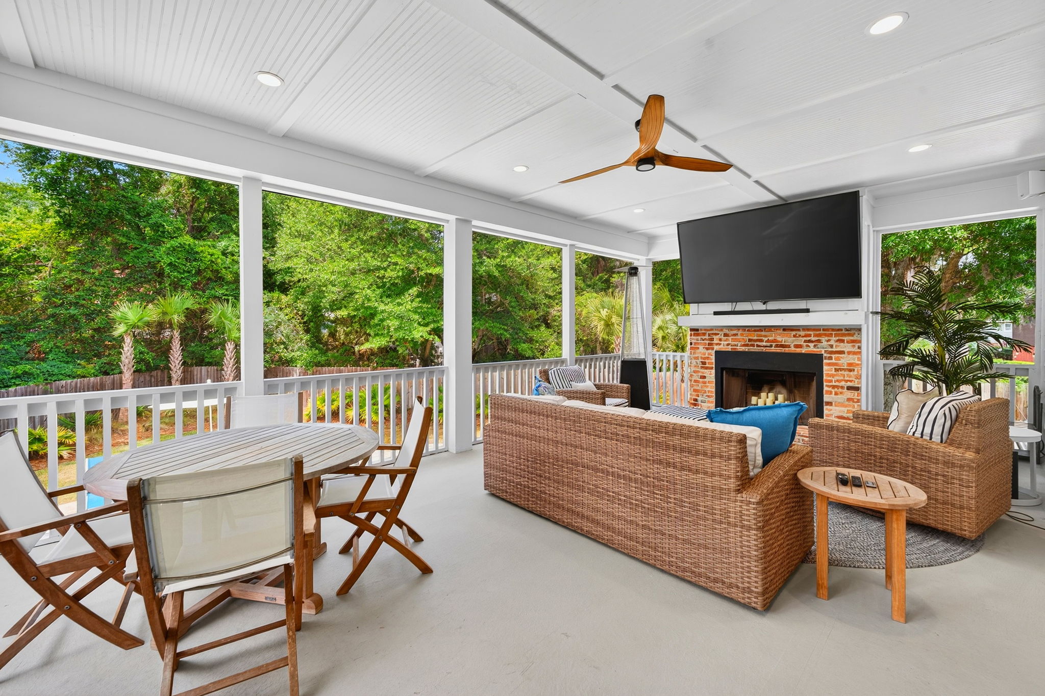 Screened porch | Driftwood Dreams | 105 Forest Trail | Isle of Palms, SC | IOP Escapes