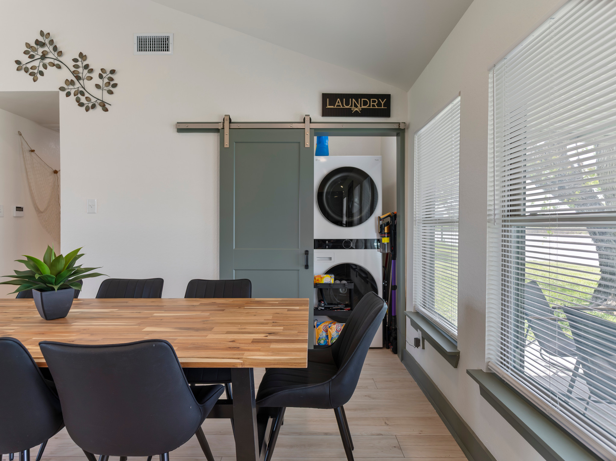 Dining and laundry area