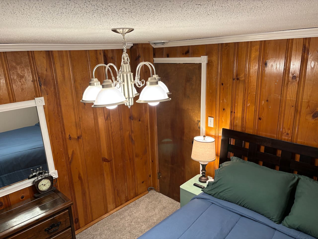 No lack of lighting in this room!