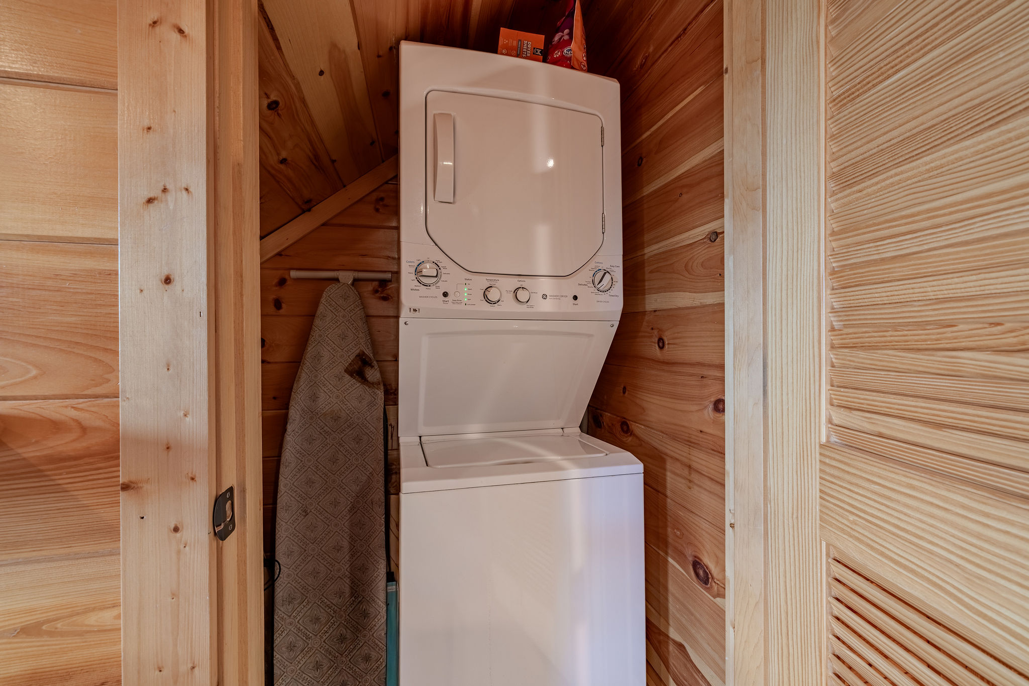 A washer and dryer are available for complimentary guest use, making it easy to refresh clothes, towels, and travel essentials during your stay.