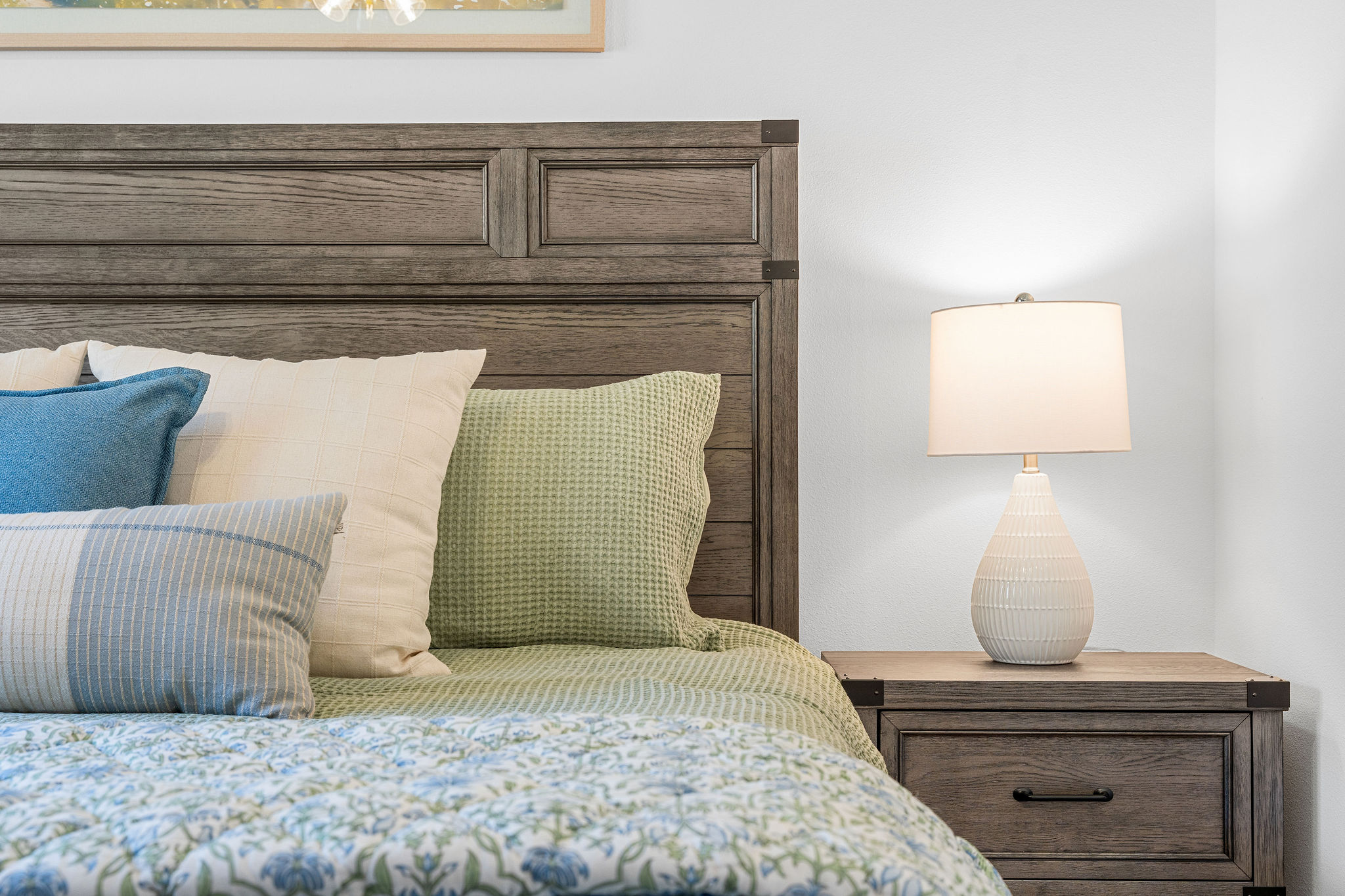 Serene bedroom designed for rest, with plush bedding and a calming atmosphere.