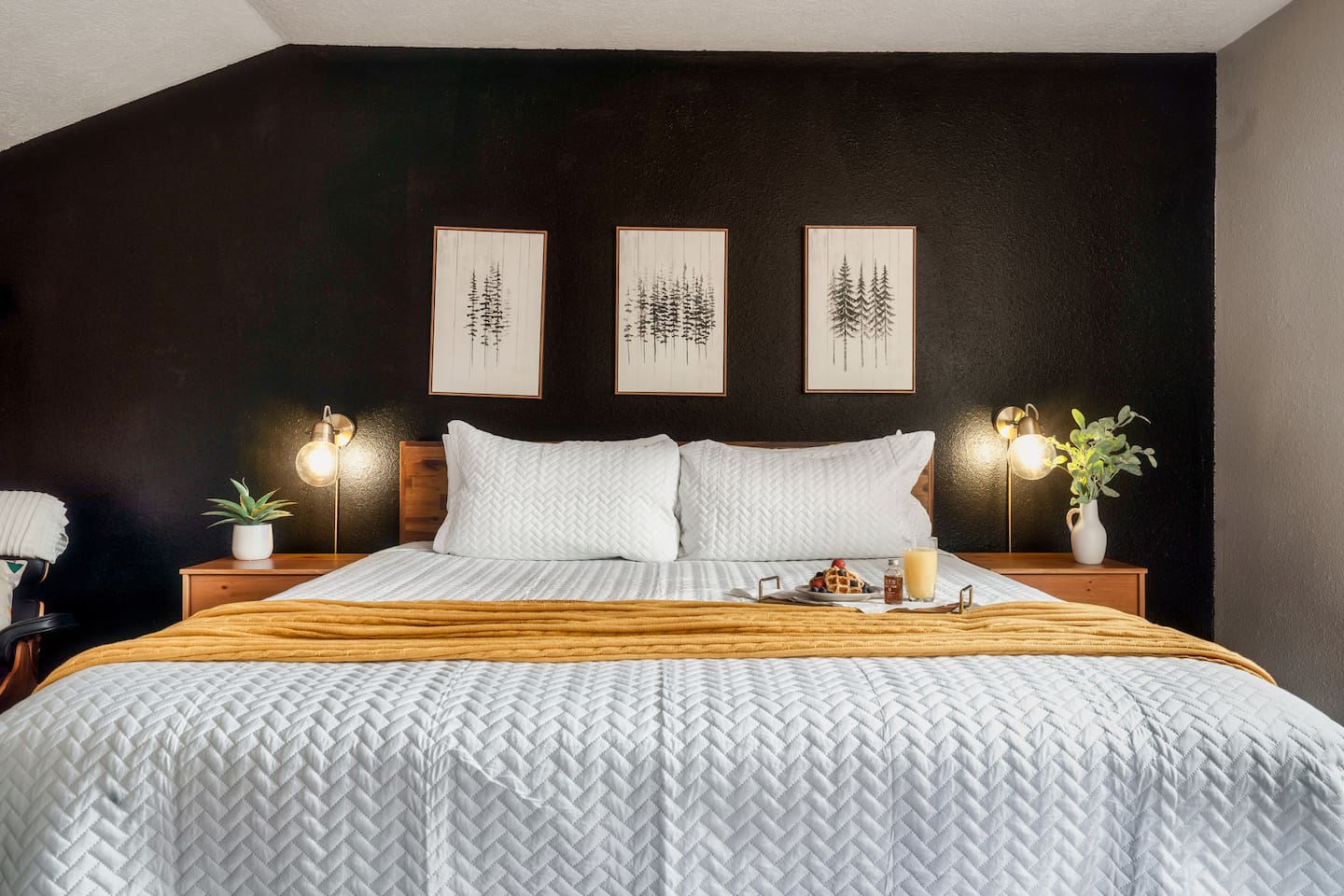 Romantic king bedroom