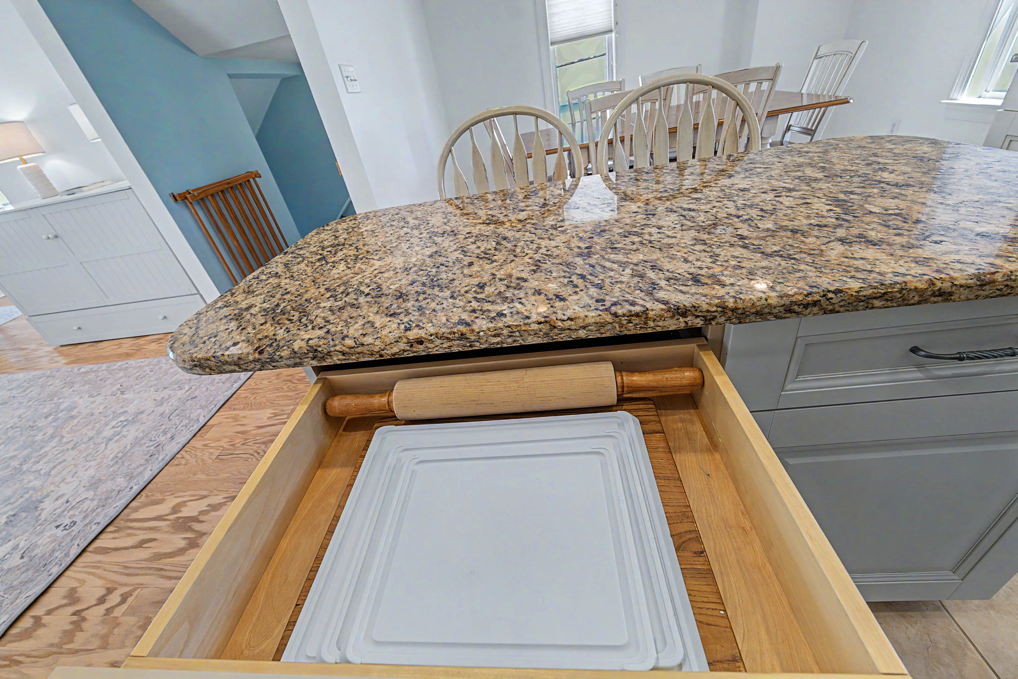 baking_essentials_drawer_island
