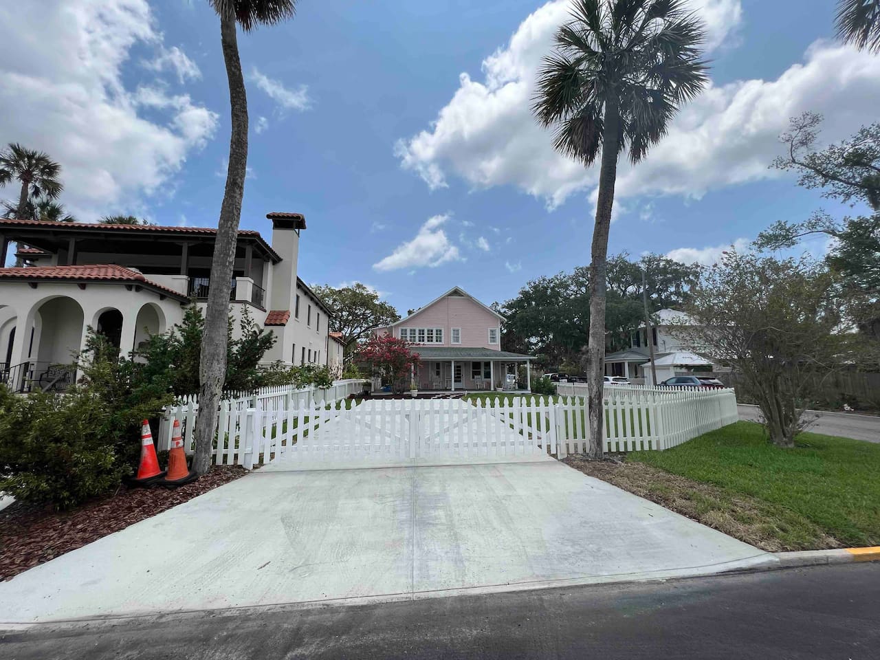 New driveway and gate for onsite parking, up to 6 cars