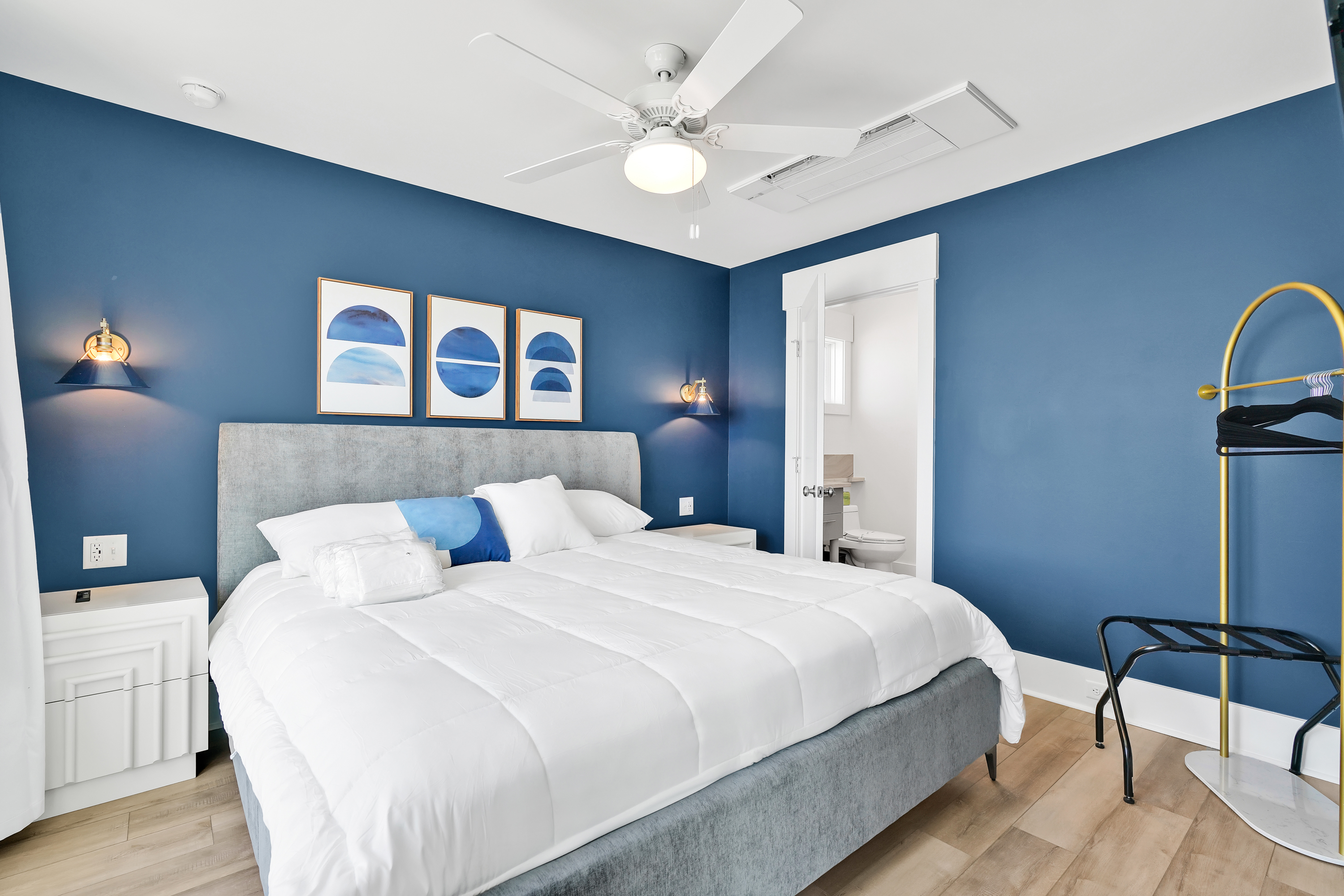 King bed with storage underneath