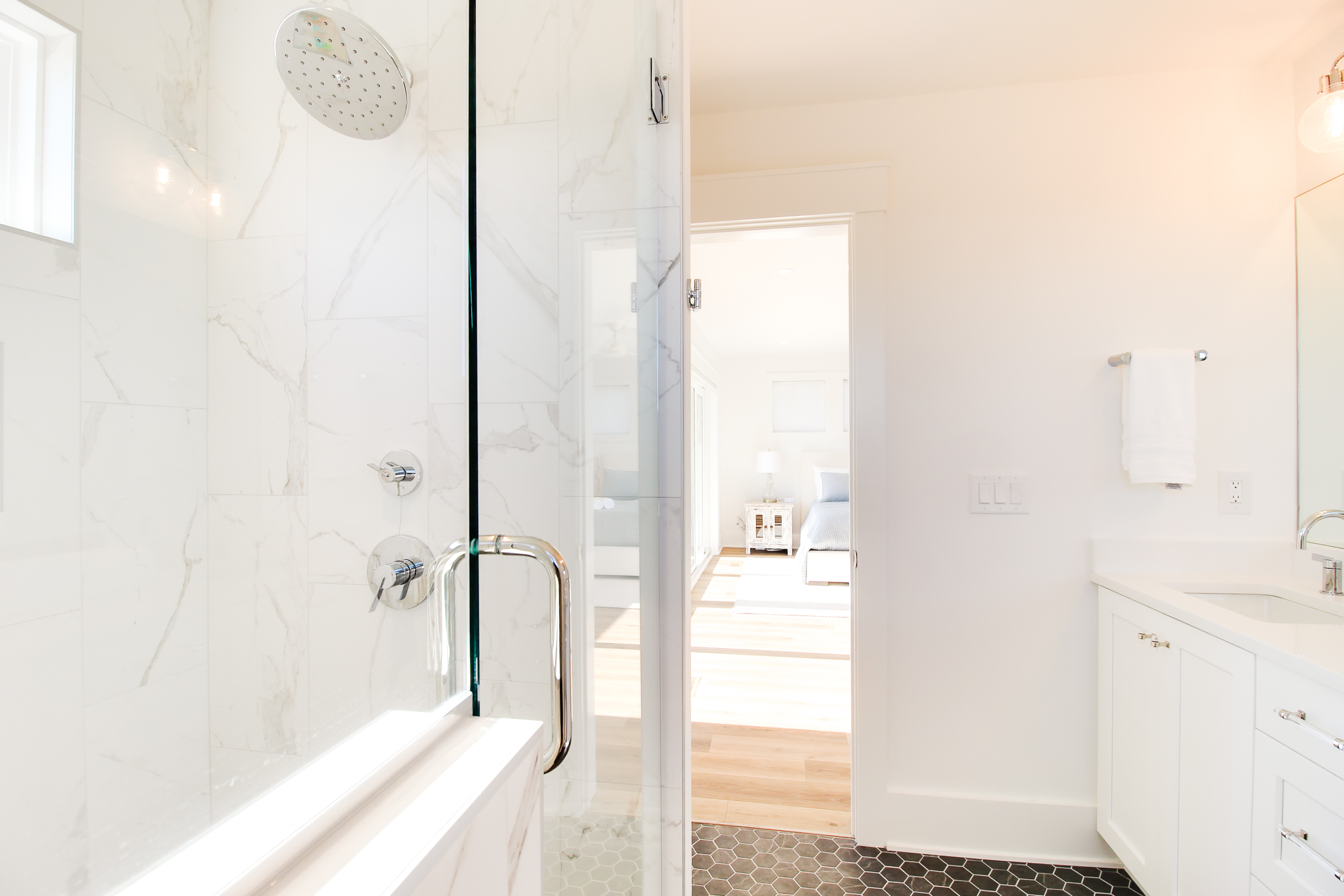 Bathroom 1 - Master Ensuite Full Bathroom