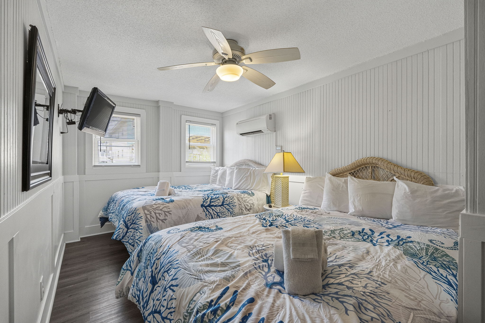 Guest Bedroom in Unit 2 with two Queens