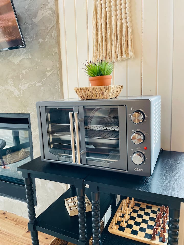 This is an air fryer/toaster/convection oven combo. 