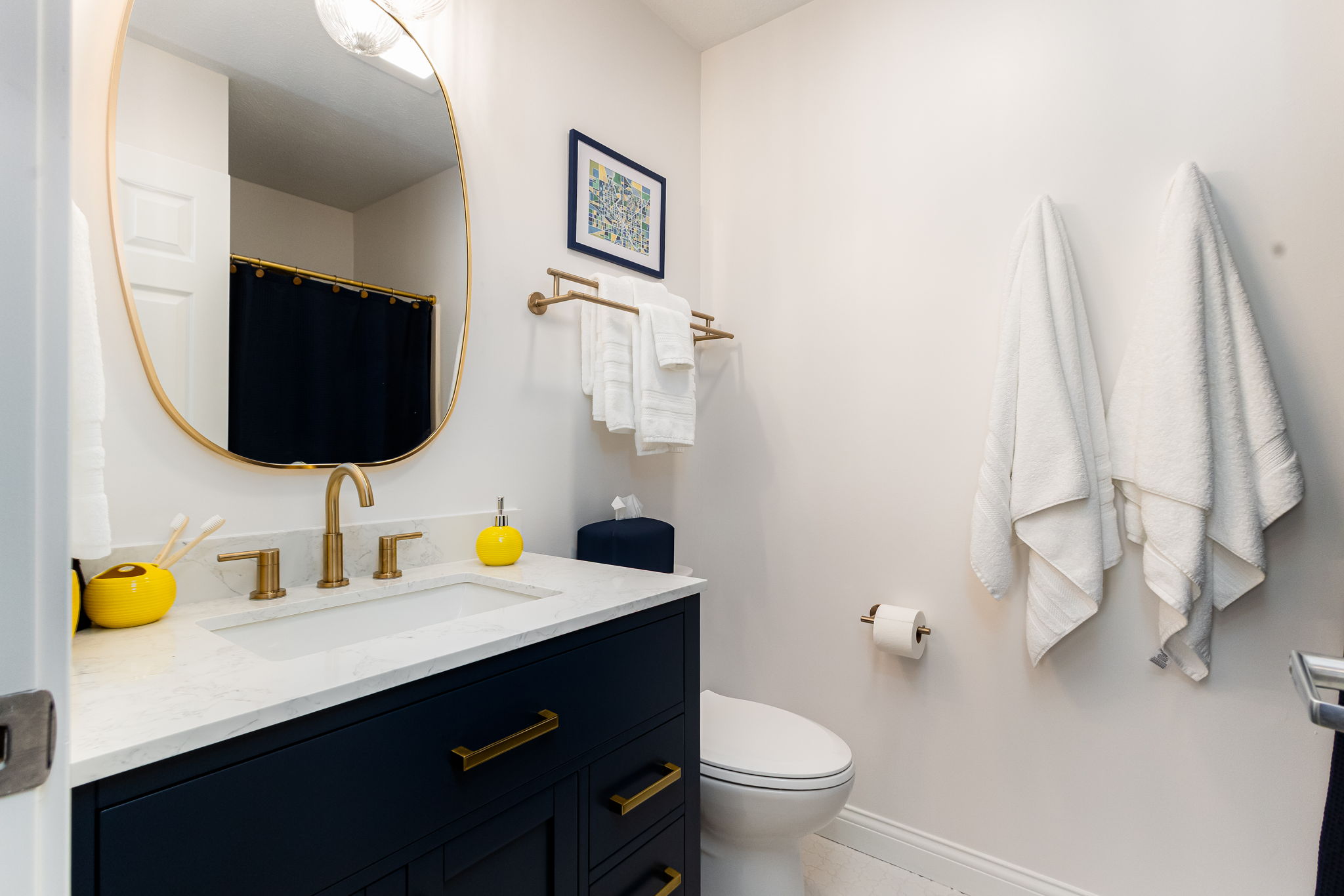 Downstairs Queen Bathroom