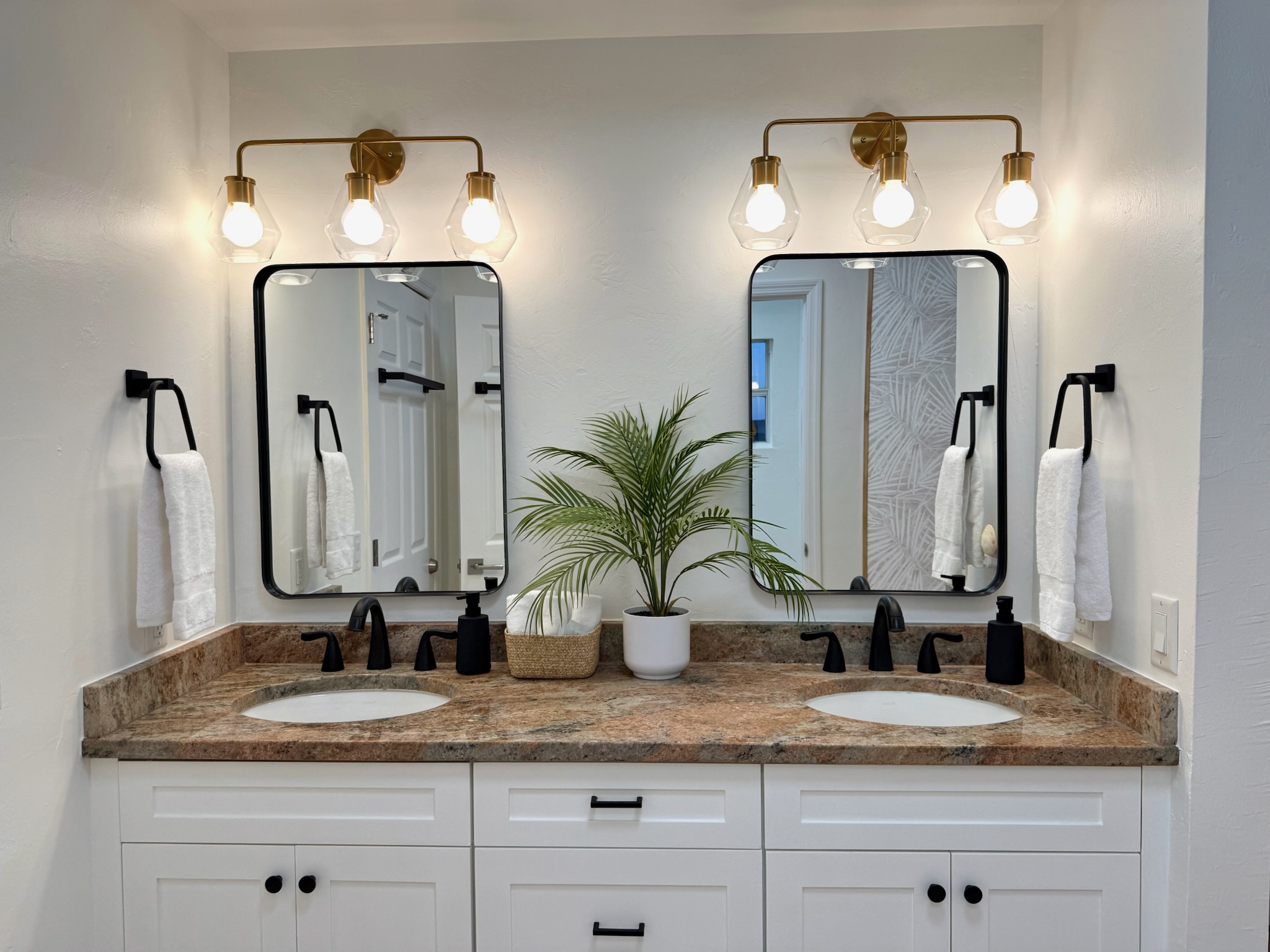 Primary en suite features a large double vanity