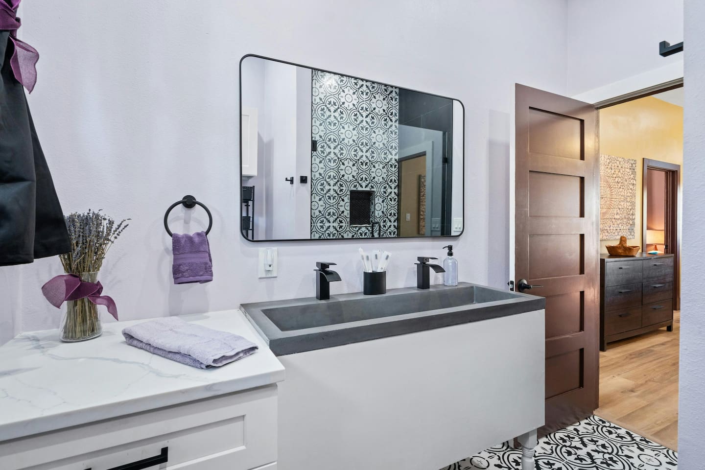 mirrors showing the smiling faces :)