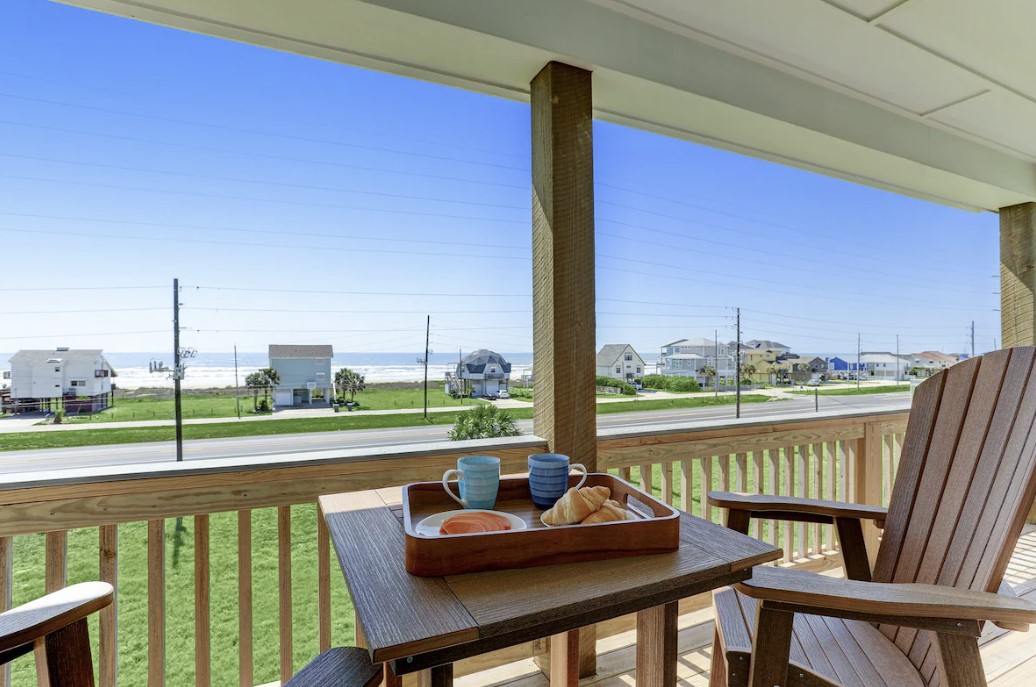 34a2ba5d5fa64fad88447af1544cffac | Beachhouse | Texas | TX | Vacation Homes | Galveston | Crystal Beach | Kokomo | Breezy Days | Beachfront Elegance | Sunrise Serenity | Southern Sands Property Management, LLC