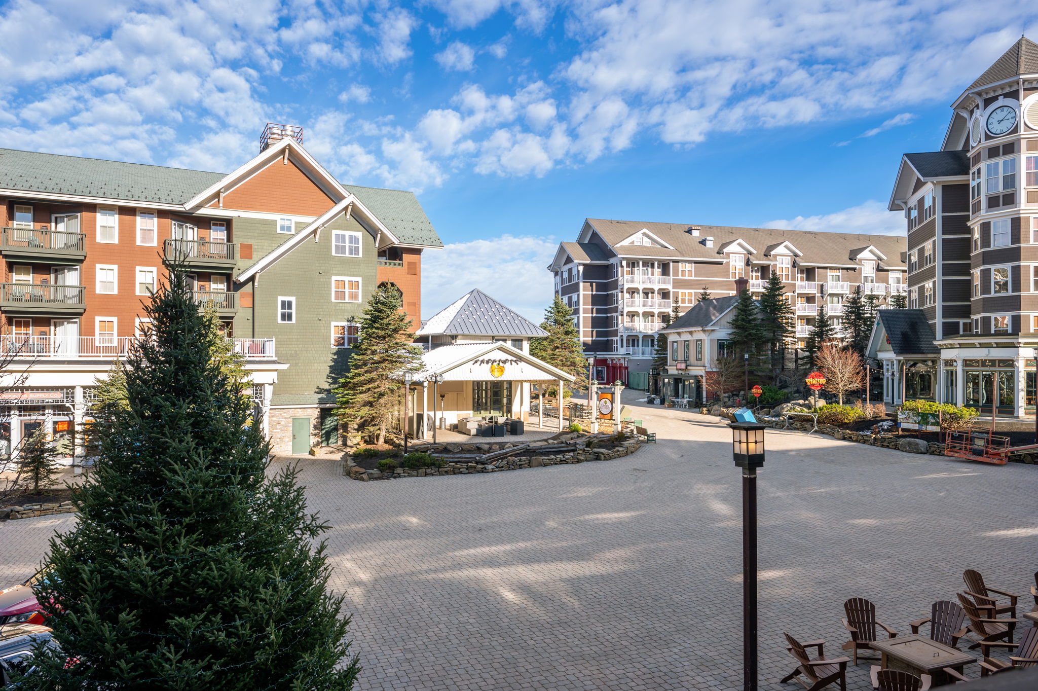 RF 222: Ski-In/Out | Private Balcony & Fireplace | Sleeps 4 6