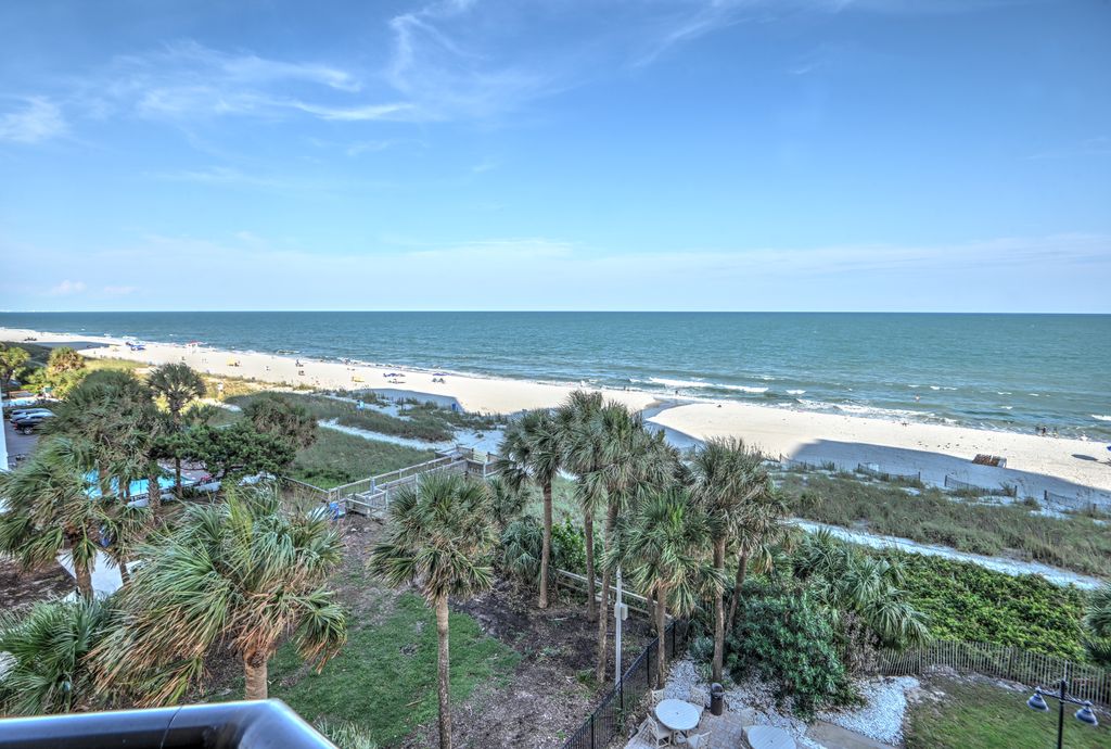 Your front-row seat to the ultimate beach breeze and ocean backdrop.