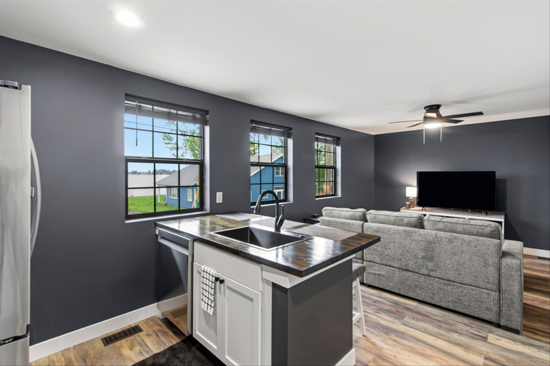 The Loft on Waterbury - Dishwasher