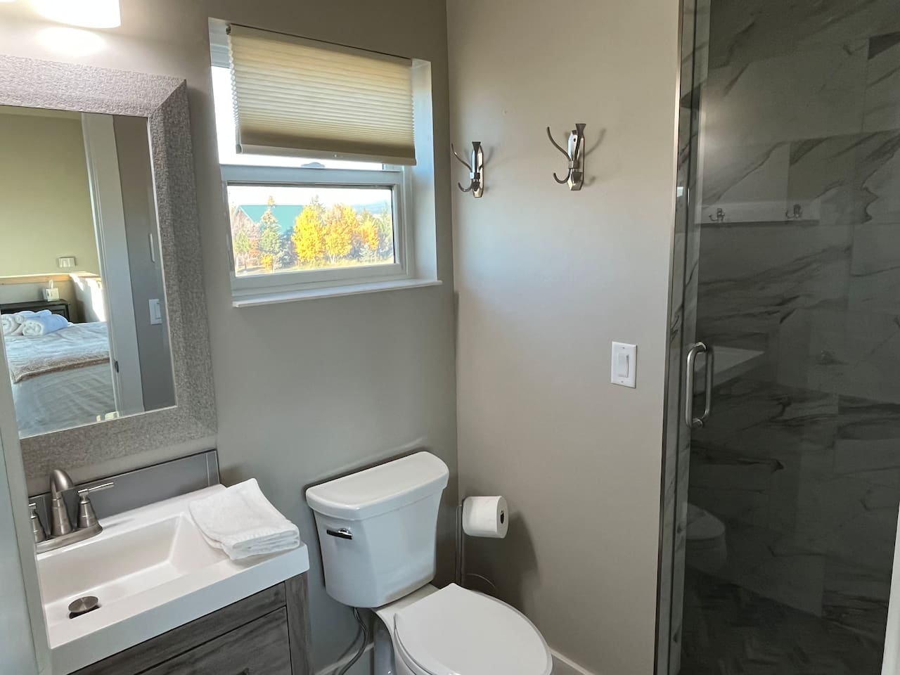 Bathroom 4 in apartment