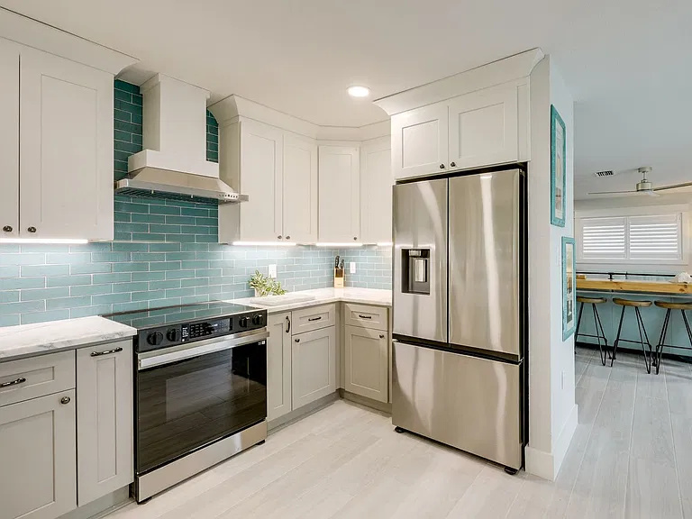 Kitchen/marble countertop
