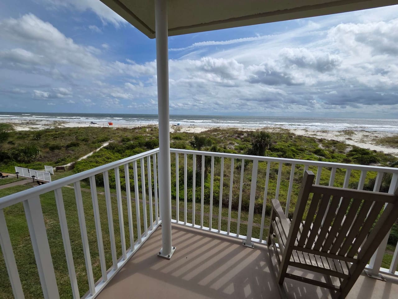 • Quiet beach location away from crowds while remaining close to dining and shopping
• Easy 15-minute drive to historic downtown St. Augustine attractions and restaurants
• Ideal for family vacations, beach getaways and extended coastal stays