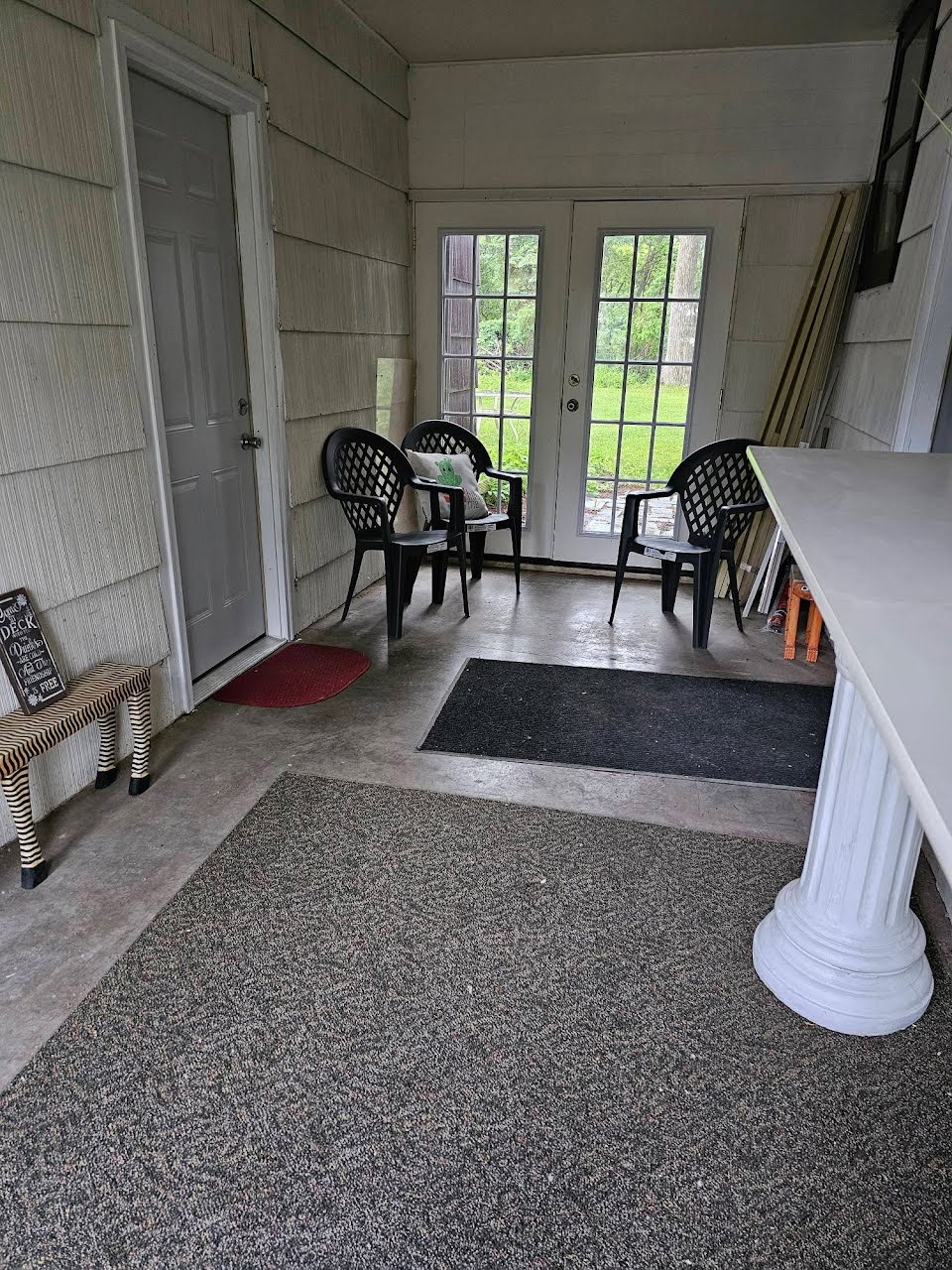 Breezeway with sitting area