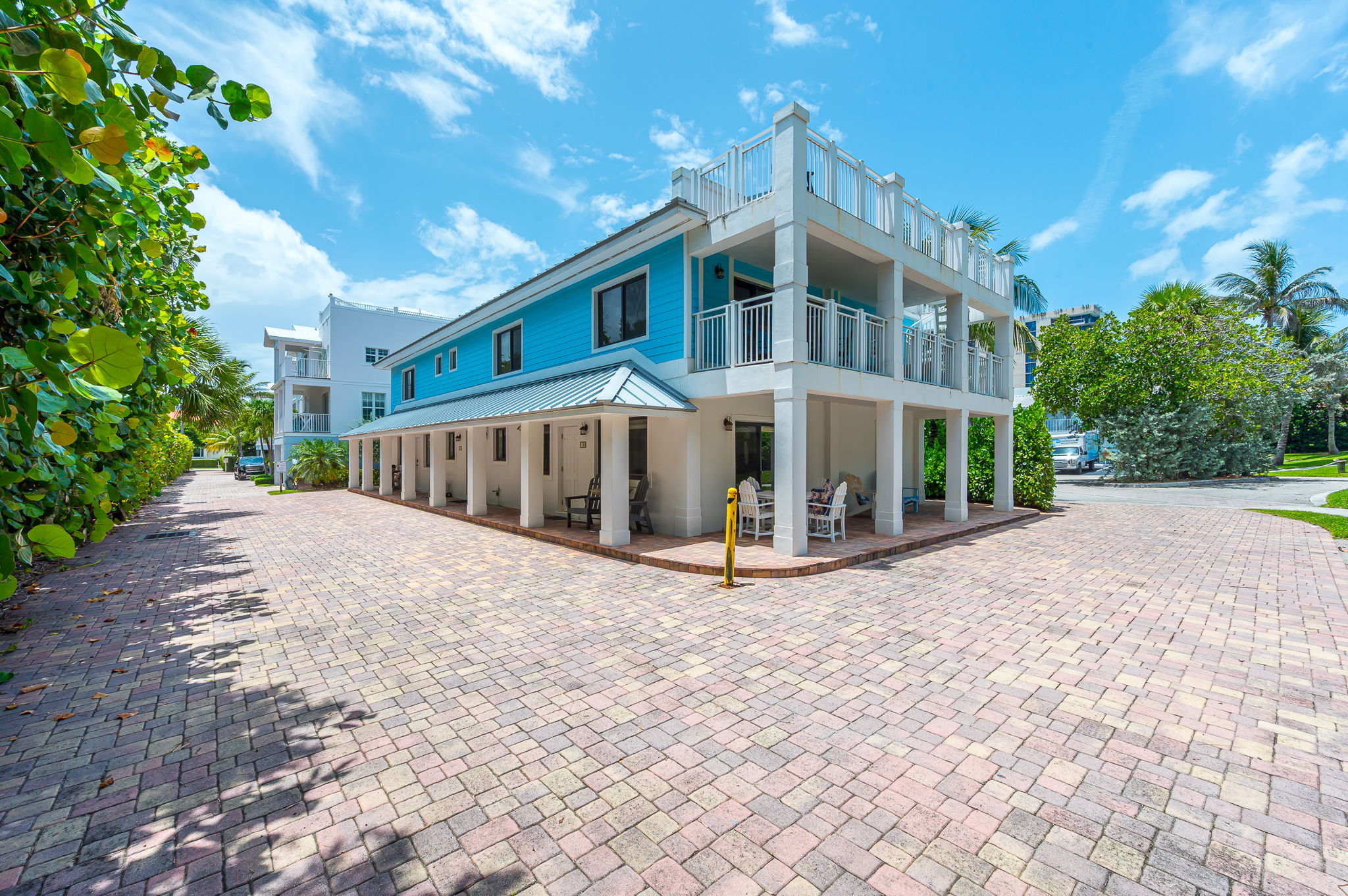 Location, location, location. Seaside Retreat is just steps from the sand with private access to the beach walkway. Enjoy the ultimate convenience of a beachfront escape.