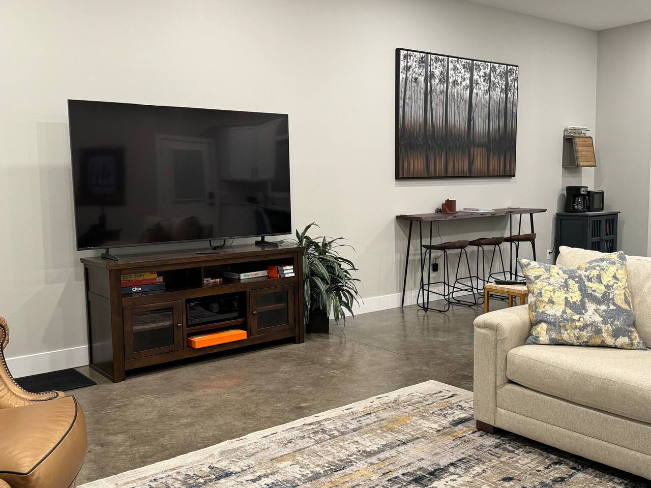 SmartTV, Pioneer speaker system, board games, and cards for your entertainment on those rainy days or evenings.  